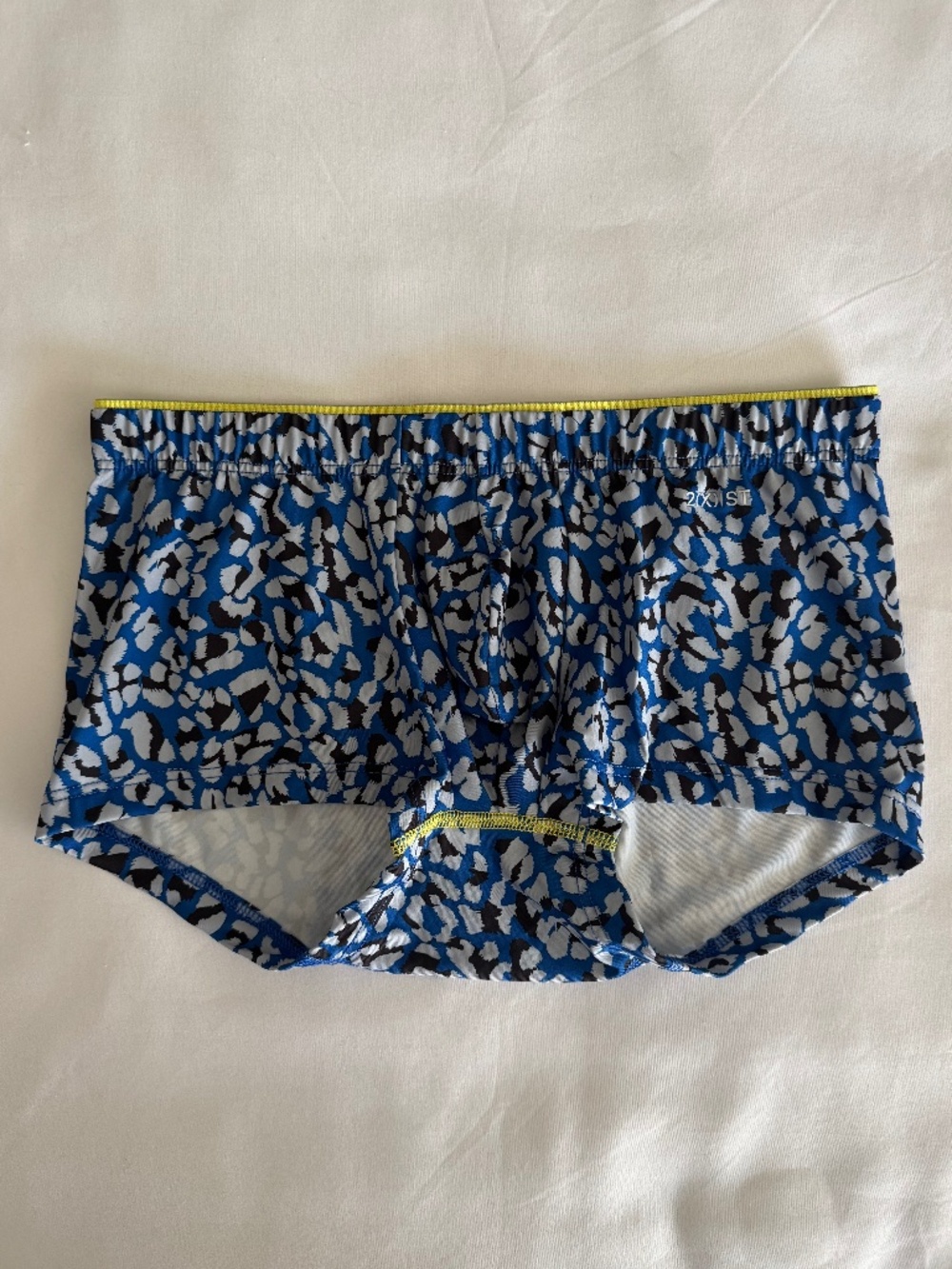 2(x)ist Sliq Micro Trunk - NWT - Size Small